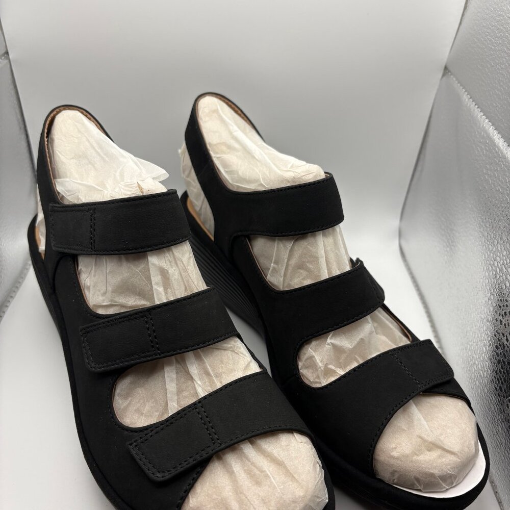 Clarks Triple Strap Comfort Sandals 9.5W NEW IN BOX